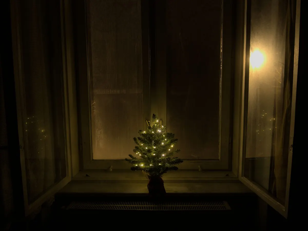 How to Write Festive Lyrics Without Clichés: A UK Christmas Song Guide